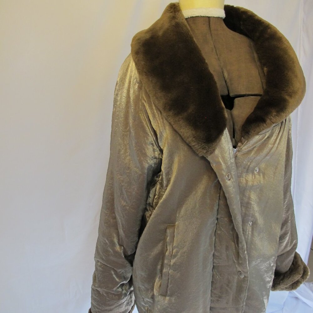 Kasper golden-brown jacket with faux fur trim at neck and wrists M